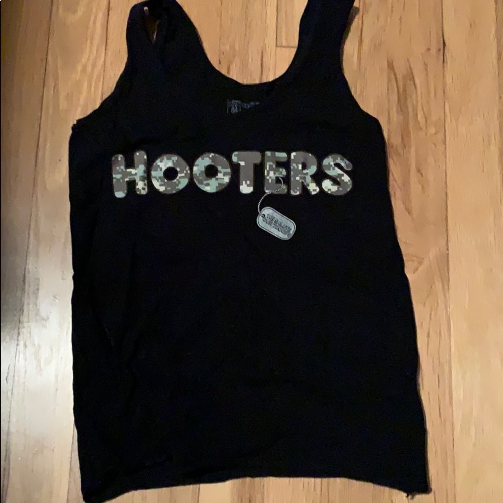 Hooters we salute our troops never worn